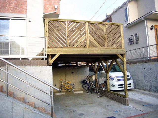 神奈川県横浜市緑区の車庫上・ガレージウッドデッキ施工例3