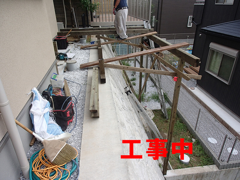 神奈川県横浜市都筑区の傾斜地・ハイデッキウッドデッキ施工例4