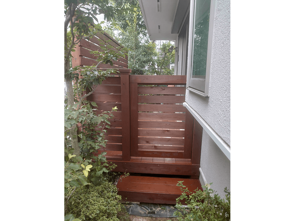 東京都世田谷区  庭 ウッドデッキ1