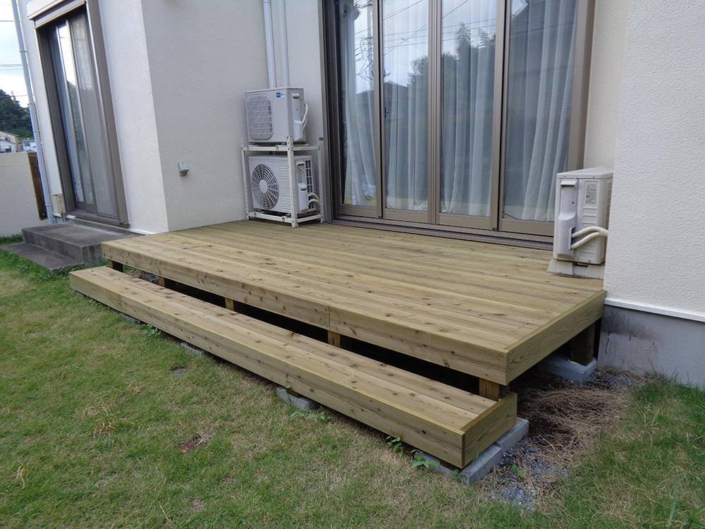 横浜市泉区 庭 ウッドデッキ2