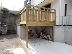 東京都練馬区　自転車置き場ウッドデッキ