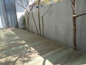 ウッドデッキ施工例　ウッドデッキのことならウッディ企画へ