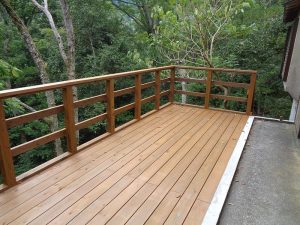 ウッドデッキ施工例　ウッドデッキのことならウッディ企画へ